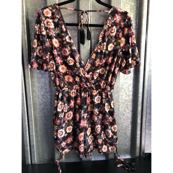 Band of Gypsies Floral Romper Sz S - Picture 2 of 3